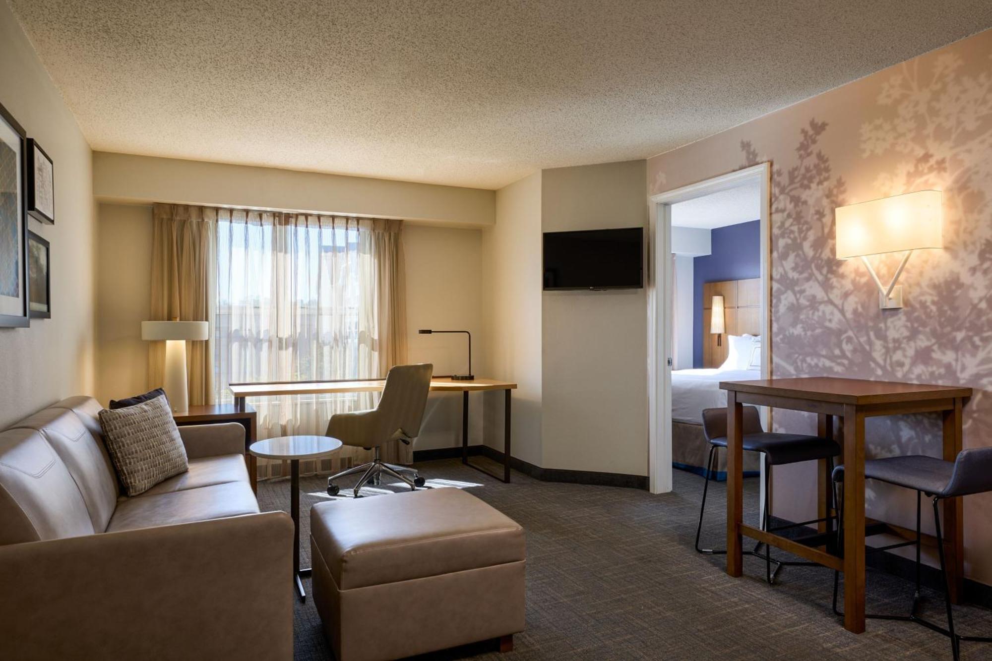 By Marriott Hotel 3*
